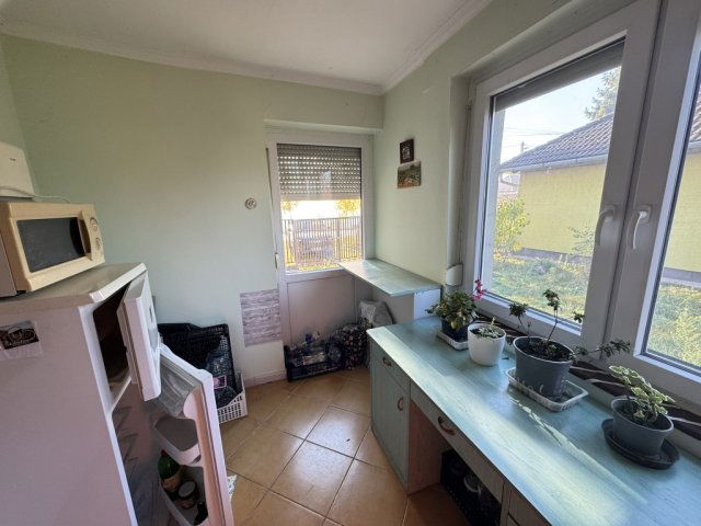 Eladó családi ház, Tenken 24.5 M Ft, 2 szobás