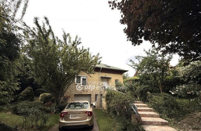 Eladó családi ház, Budaörsön 229 M Ft, 4 szobás