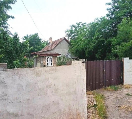 Eladó családi ház, Szentmártonkátán 15.5 M Ft, 1 szobás