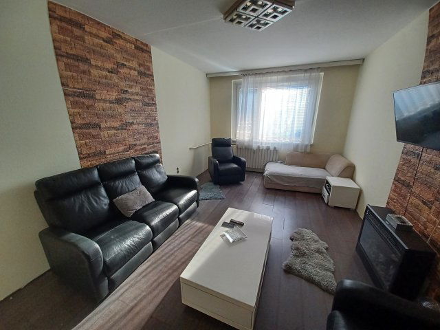 Eladó panellakás, Győrött, Kassák Lajos utcában 49 M Ft