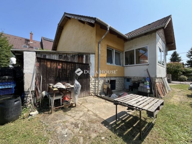 Eladó családi ház, Veszprémben 150 M Ft, 4 szobás