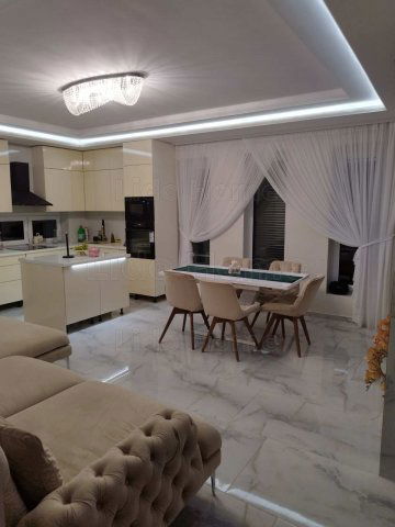 Eladó családi ház, Balatonszabadiban 89.9 M Ft