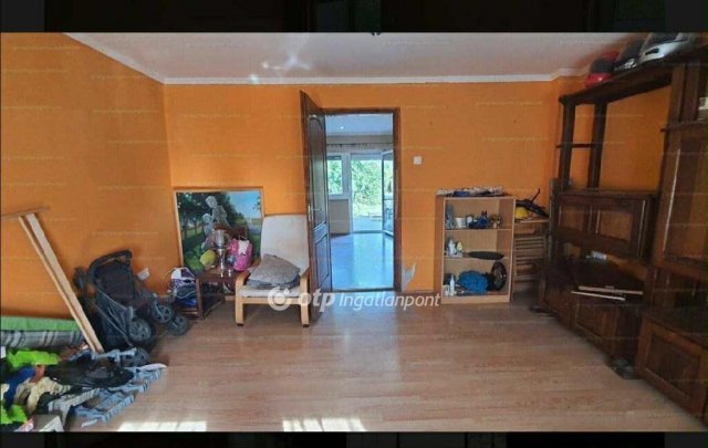 Eladó családi ház, Tápiószelén 29.9 M Ft, 2 szobás