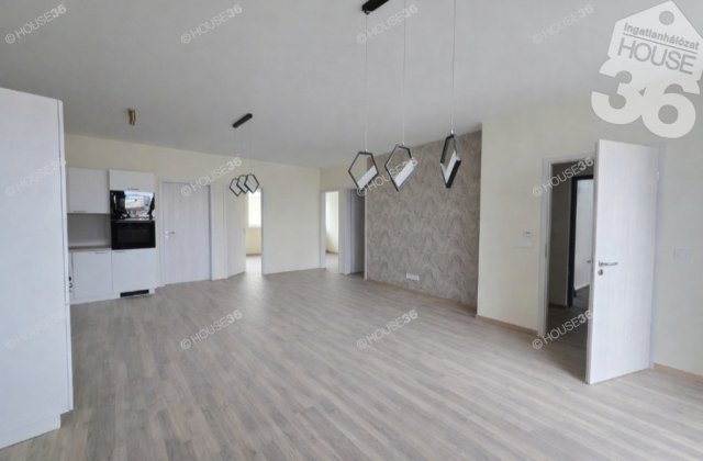 Eladó téglalakás, Kecskeméten 89.99 M Ft, 3 szobás