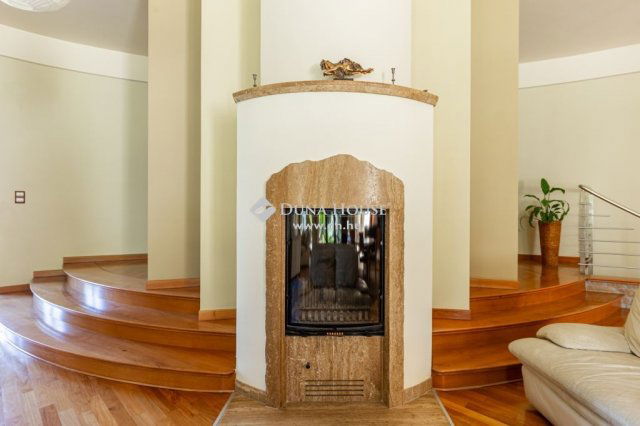 Eladó családi ház, Herceghalomon 456.9 M Ft, 5 szobás