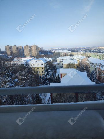Eladó panellakás, Tatabányán 41.9 M Ft, 3 szobás