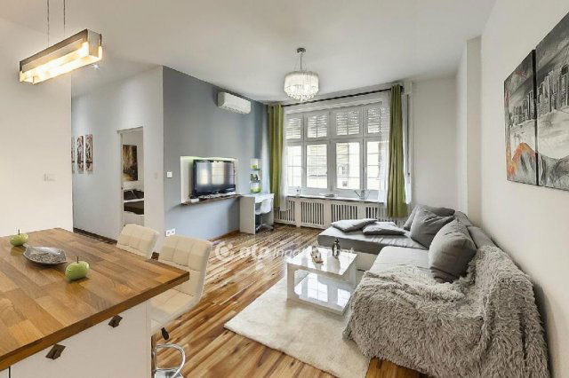 Eladó téglalakás, Budapesten, V. kerületben 145 M Ft, 2 szobás