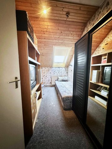 Eladó téglalakás, Pécsett 59.9 M Ft, 2+2 szobás