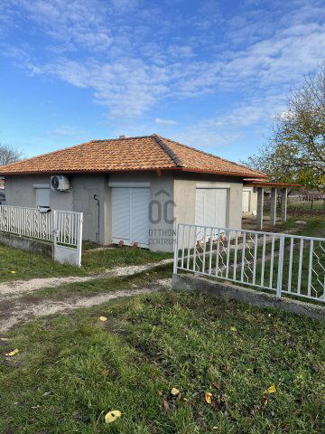 Eladó családi ház, Balatonszabadiban 84.9 M Ft, 2 szobás