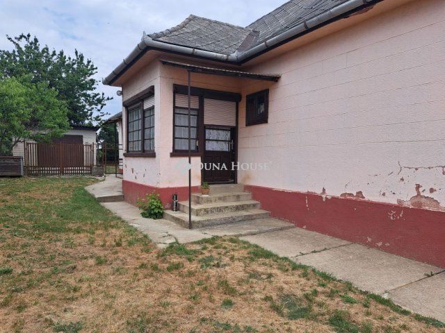 Eladó családi ház, Tésen 42 M Ft, 2 szobás