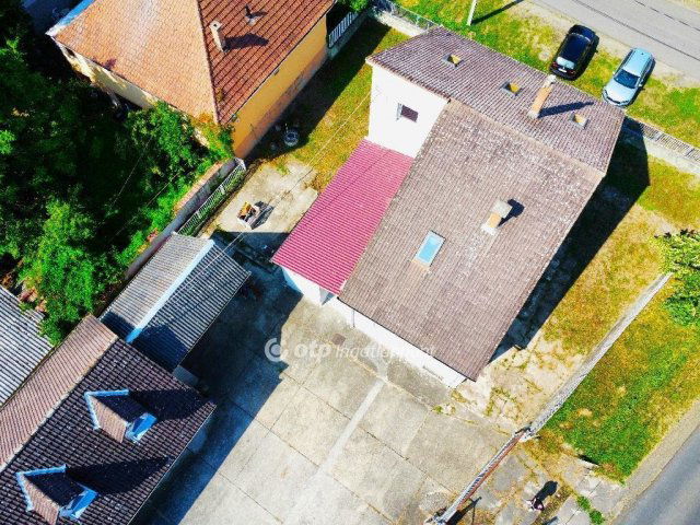 Eladó családi ház, Szécsényen 60 M Ft, 6 szobás