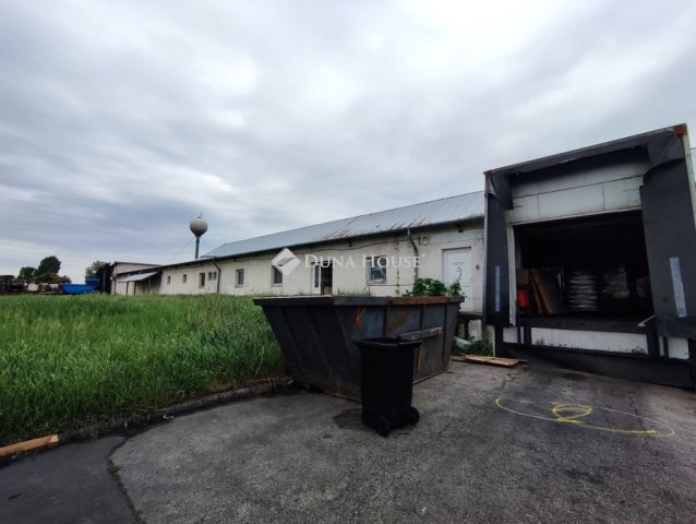 Eladó ipari ingatlan, Martonvásáron 890 M Ft