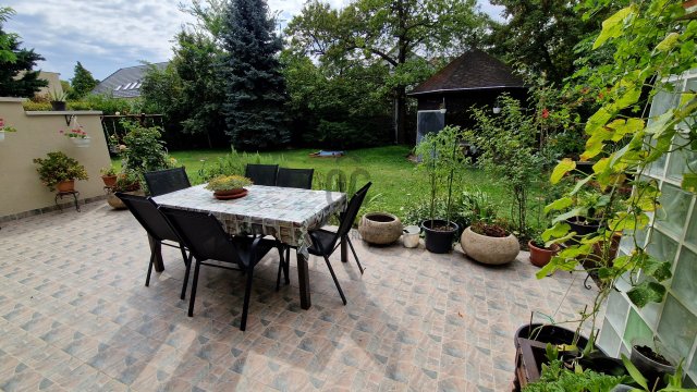 Eladó téglalakás, Budapesten, III. kerületben 170 M Ft, 4 szobás