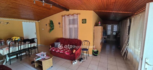 Eladó családi ház, Mikepércsen 44.9 M Ft, 3 szobás