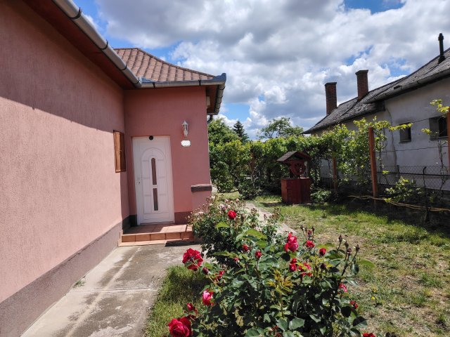 Eladó családi ház, Tiszafüreden 43 M Ft, 4 szobás