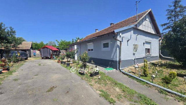 Eladó családi ház, Furtán 12.5 M Ft, 2 szobás