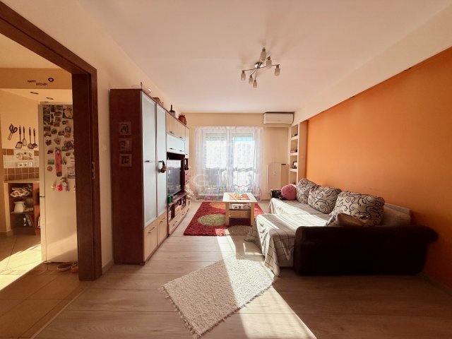 Eladó panellakás, Budapesten, III. kerületben 78.9 M Ft, 3 szobás