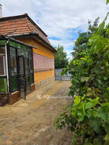 Eladó családi ház, Hévízgyörkön 45 M Ft, 3 szobás