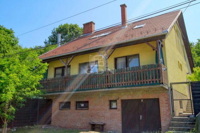 Eladó családi ház, Baracskán 75 M Ft, 3+1 szobás