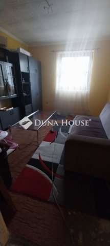 Eladó családi ház, Nagykátán 10 M Ft, 3 szobás