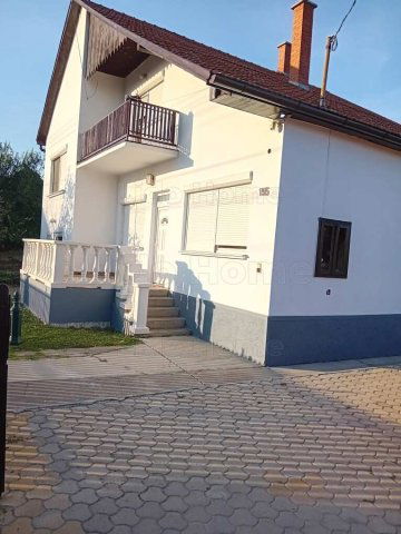 Eladó családi ház, Sárbogárdon 38 M Ft, 4 szobás