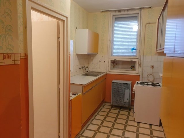 Eladó téglalakás, Szentesen 24.5 M Ft, 1+1 szobás