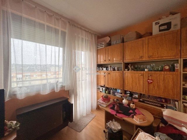 Eladó téglalakás, Zalaegerszegen 28 M Ft, 3 szobás