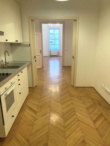 Kiadó téglalakás, albérlet, V. kerületben, Reáltanoda utcában