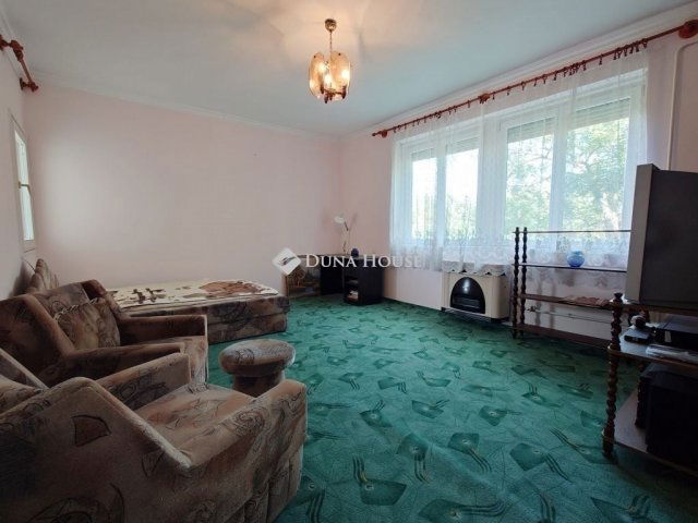 Eladó téglalakás, Kecskeméten 34.99 M Ft, 2 szobás