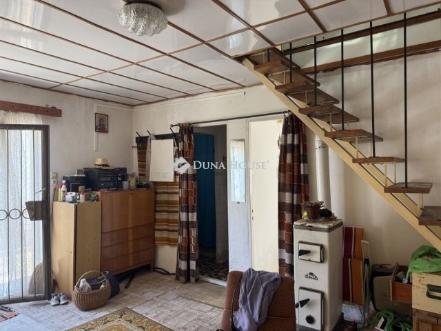 Eladó családi ház, Tóalmáson 28 M Ft, 2 szobás
