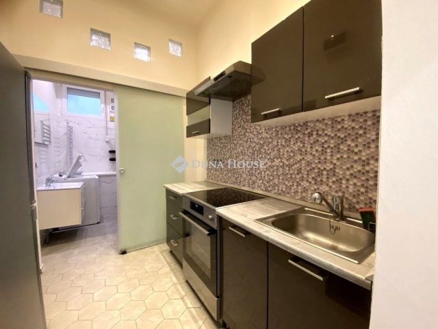 Eladó téglalakás, Budapesten, XIII. kerületben 44.4 M Ft