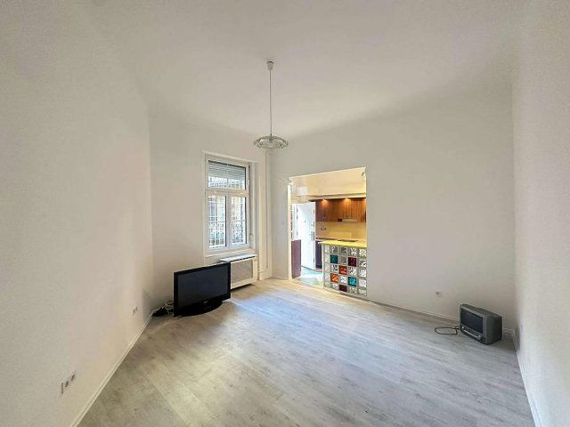 Eladó téglalakás, Budapesten, XIV. kerületben 41 M Ft, 1 szobás