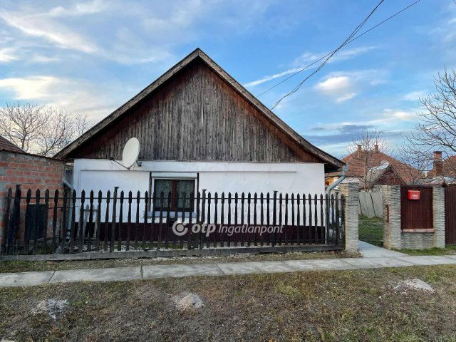 Eladó családi ház, Dobozon 10.99 M Ft, 2 szobás
