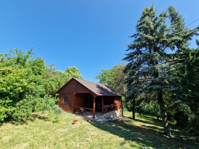 Eladó családi ház, Tahitótfalun 32.9 M Ft, 2 szobás