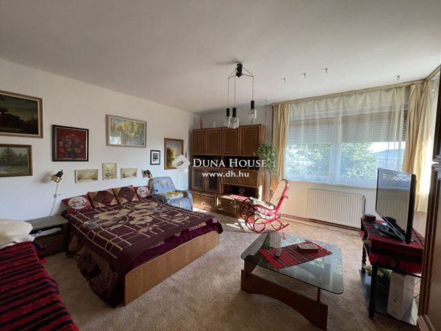 Eladó családi ház, Dorogon 79.9 M Ft, 5 szobás