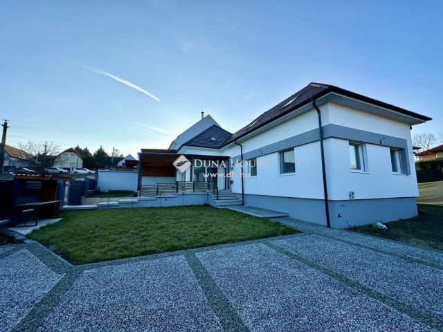 Eladó ikerház, Szentendrén 161.5 M Ft, 6 szobás