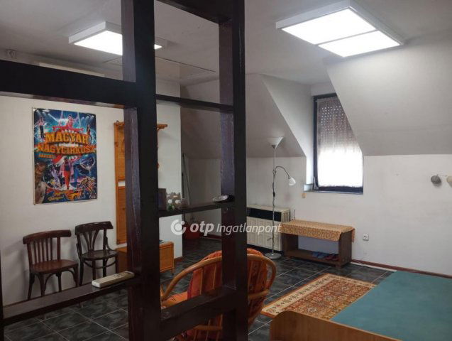 Eladó téglalakás, Tiszafüreden 45 M Ft, 2 szobás