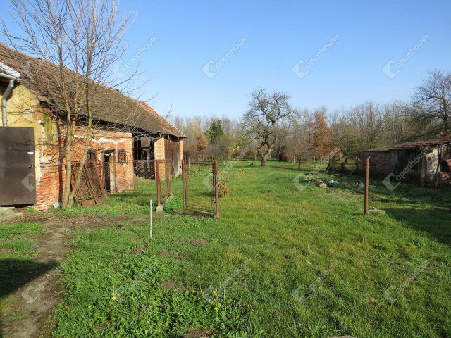 Eladó családi ház, Zalabaksán 18 M Ft, 4 szobás