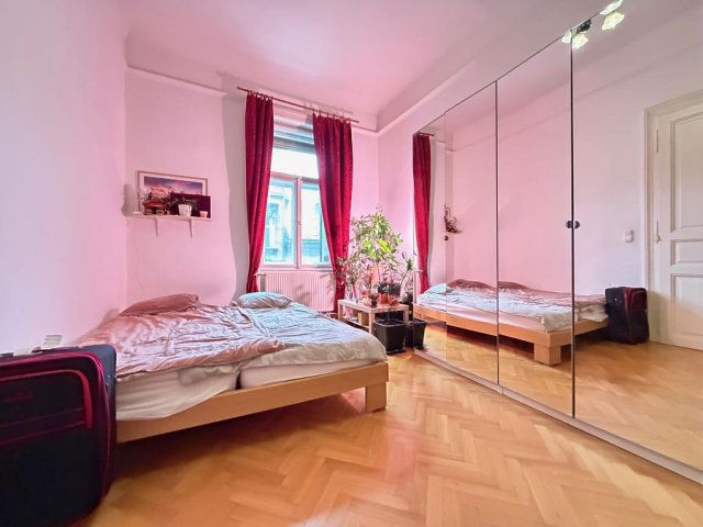 Eladó téglalakás, Budapesten, VI. kerületben, Izabella utcában