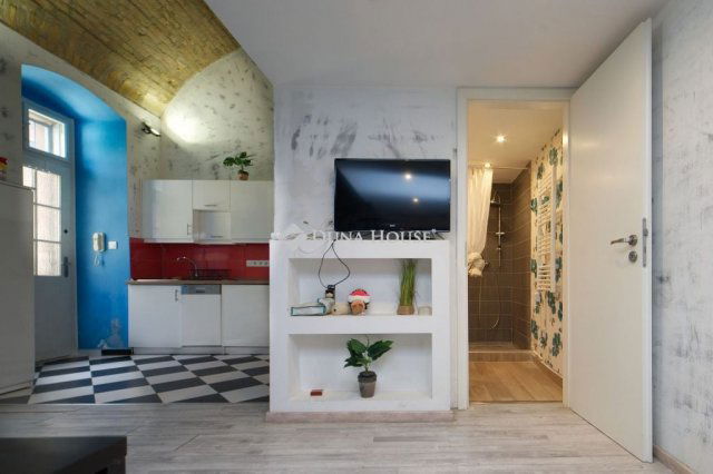 Eladó téglalakás, Budapesten, VII. kerületben, Király utcában