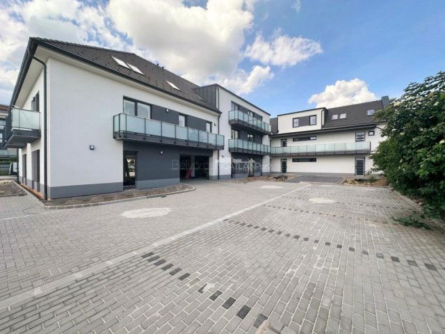 Eladó téglalakás, Szombathelyen 59.9 M Ft, 3 szobás
