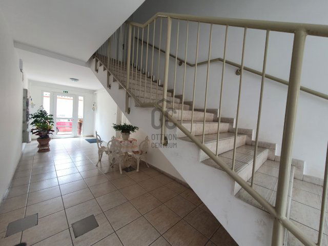 Kiadó téglalakás, albérlet, Cegléden 210 E Ft / hó, 4 szobás