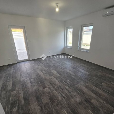 Eladó téglalakás, Lajosmizsén 65.9 M Ft, 3 szobás