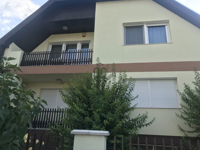 Kiadó családi ház, albérlet, Siófokon 270 E Ft / hó, 4 szobás