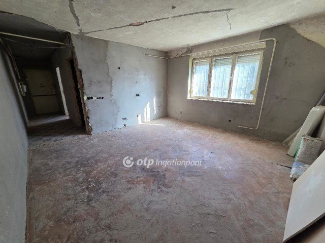 Eladó téglalakás, Miskolcon 17.8 M Ft, 1+1 szobás