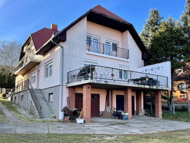 Eladó ikerház, Alsópáhokon 97.9 M Ft, 5 szobás