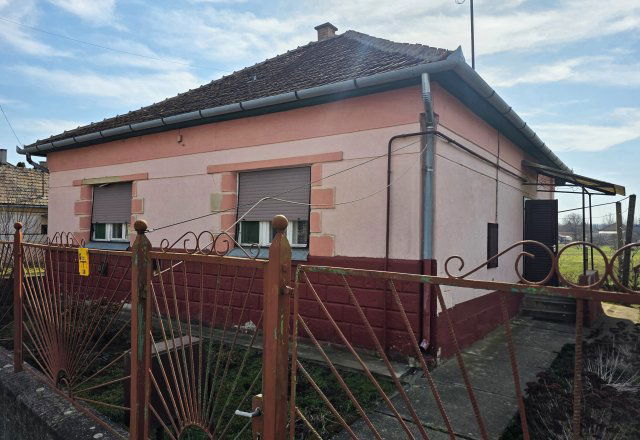 Eladó családi ház, Rakamazon 20.9 M Ft, 2 szobás
