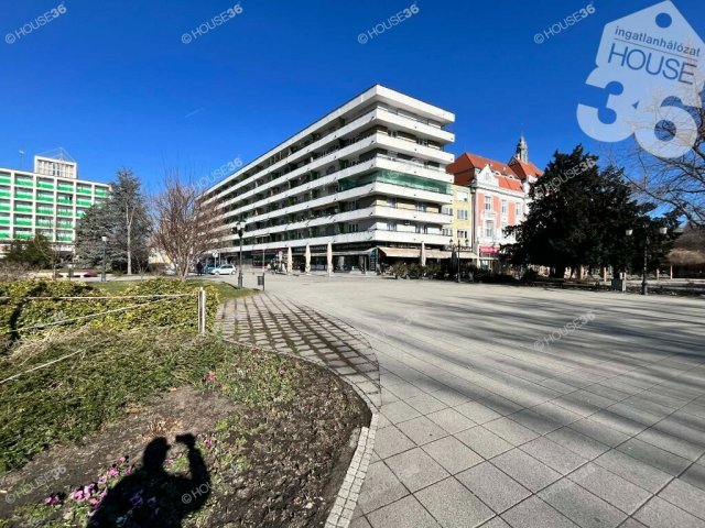 Kiadó téglalakás, albérlet, Kecskeméten 250 E Ft / hó