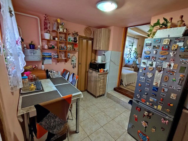 Eladó családi ház, Kiskunfélegyházán 27.99 M Ft, 2 szobás