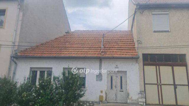 Eladó családi ház, Egerben 44 M Ft, 3+1 szobás